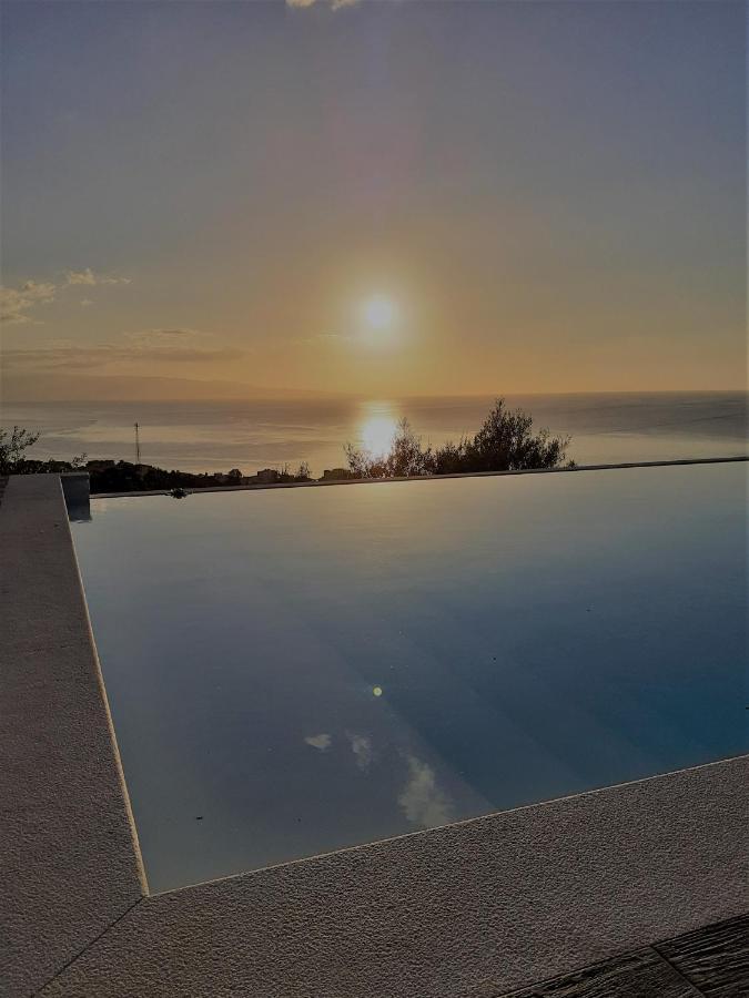 Villa Infinity ∞ Santa Teresa Di Riva Εξωτερικό φωτογραφία