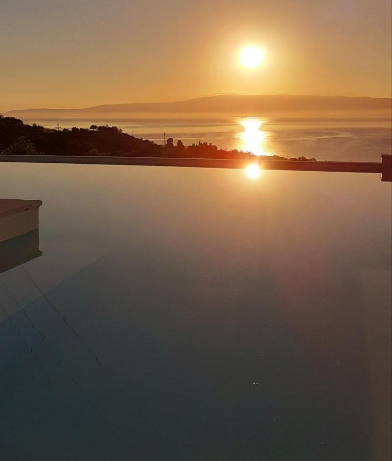 Villa Infinity ∞ Santa Teresa Di Riva Εξωτερικό φωτογραφία